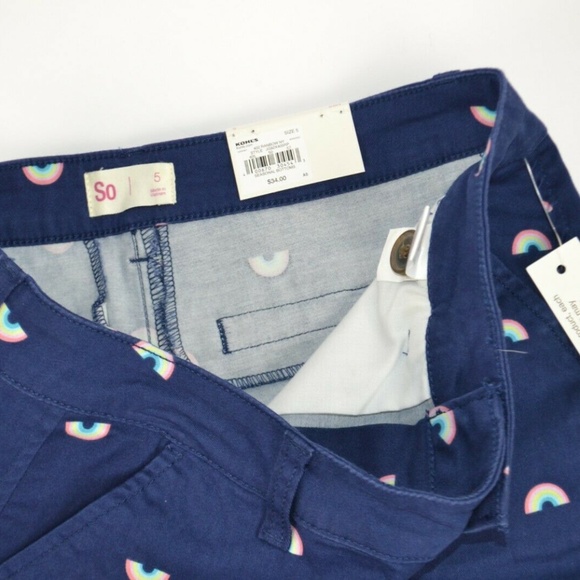 SO Favorite Midi Juniors 5 Navy Rainbow Print Shorts NWT - Picture 4 of 5
